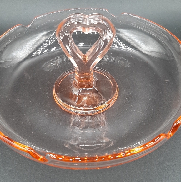 Vintage LE Smith Depression Pink Glass Dish Heart Handle Candy Nut Collectible - Picture 2 of 6